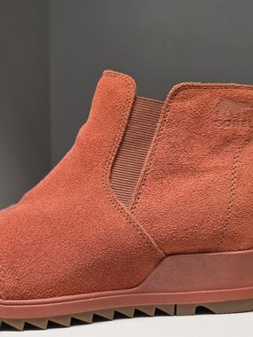 SOREL Women's Suede Chelsea Boot - Rust Orange